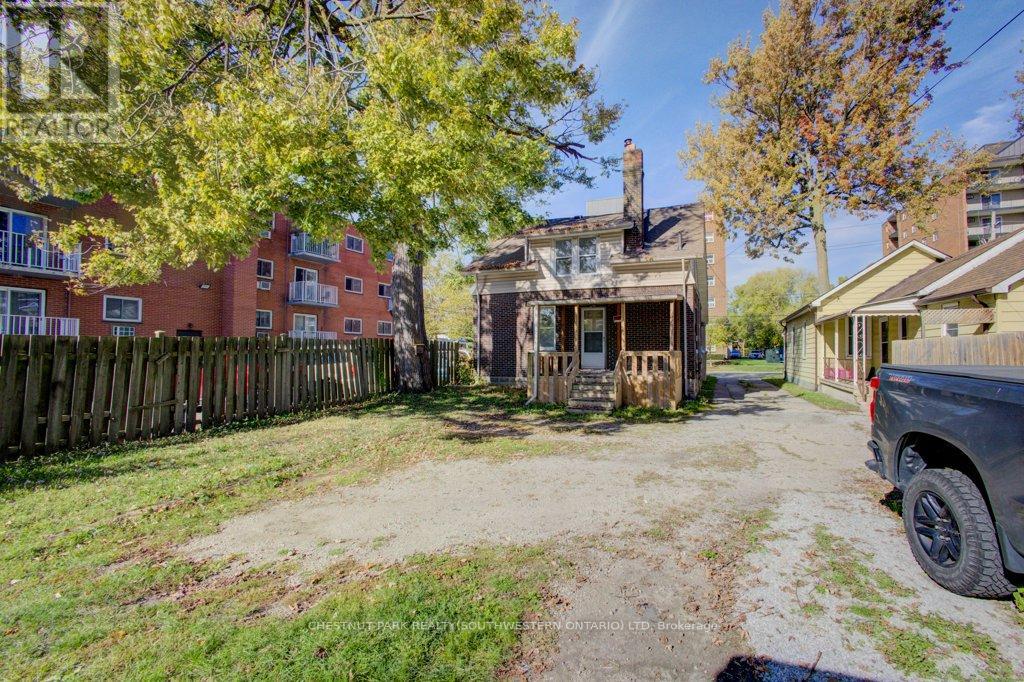3185 Donnelly Street, Windsor, Ontario  N9C 1M3 - Photo 33 - X12458171
