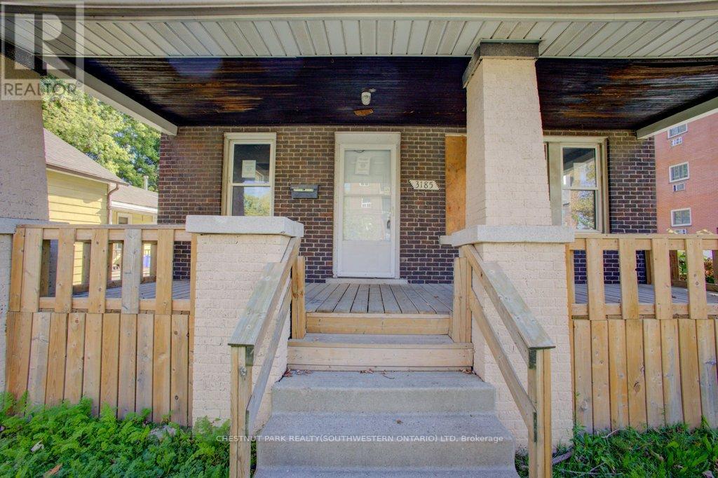 3185 Donnelly Street, Windsor, Ontario  N9C 1M3 - Photo 4 - X12458171