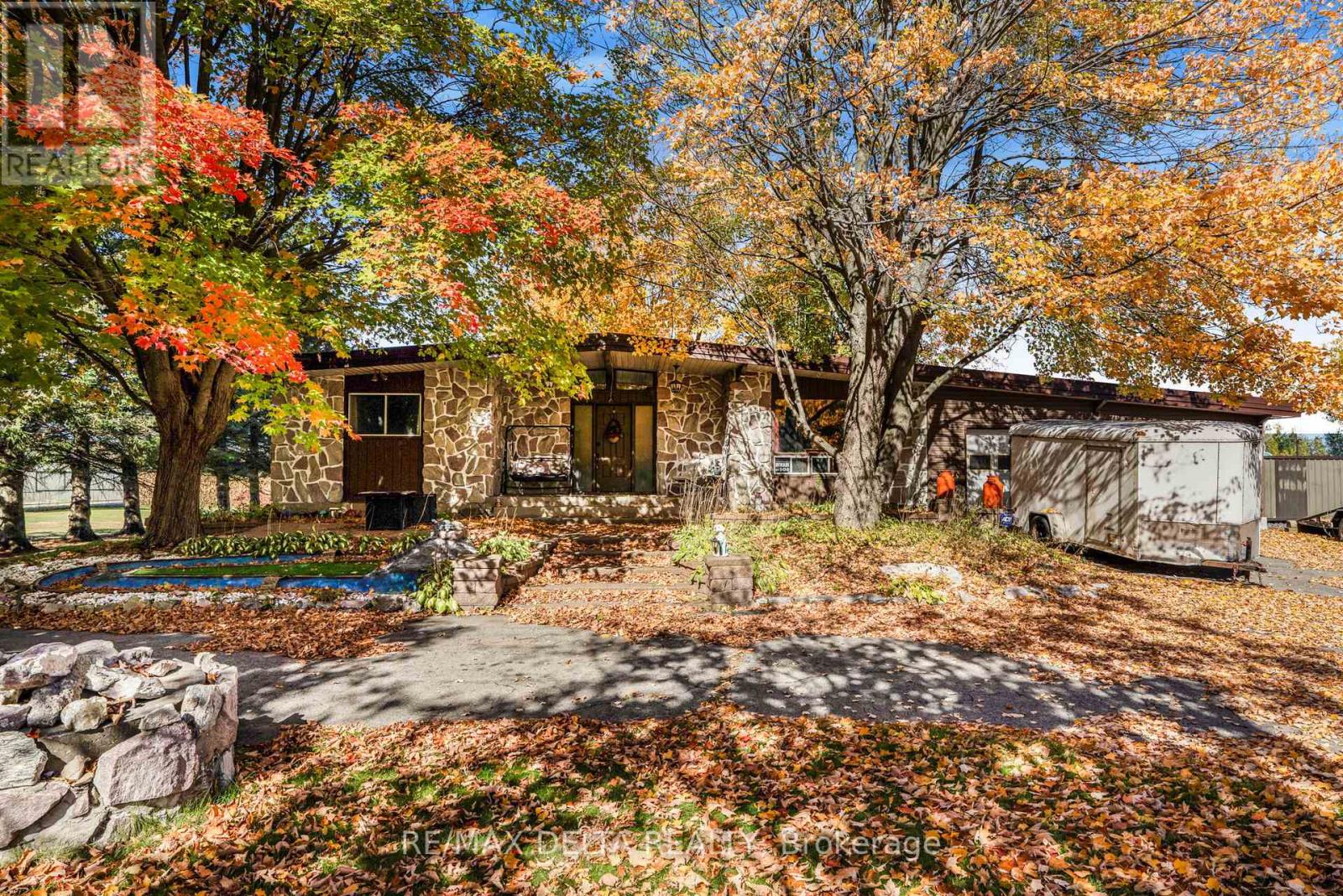 4866 County Road 17, Alfred And Plantagenet, Ontario  K0B 1A0 - Photo 1 - X12458208