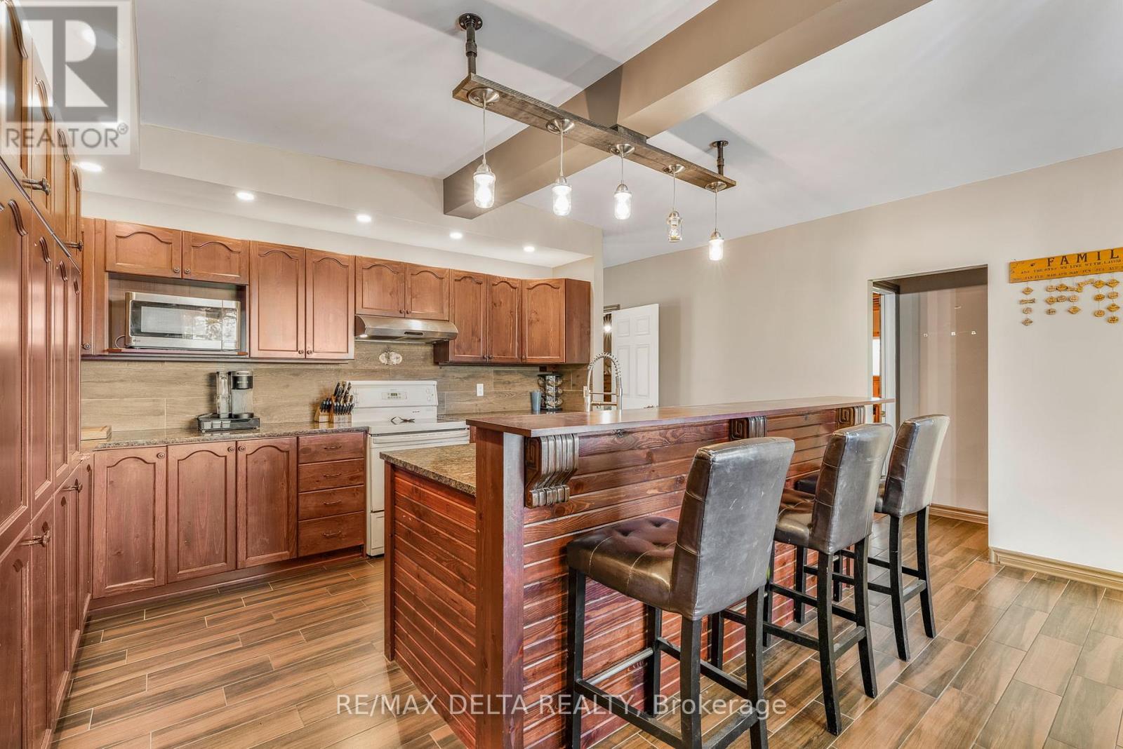 4866 County Road 17, Alfred And Plantagenet, Ontario  K0B 1A0 - Photo 10 - X12458208