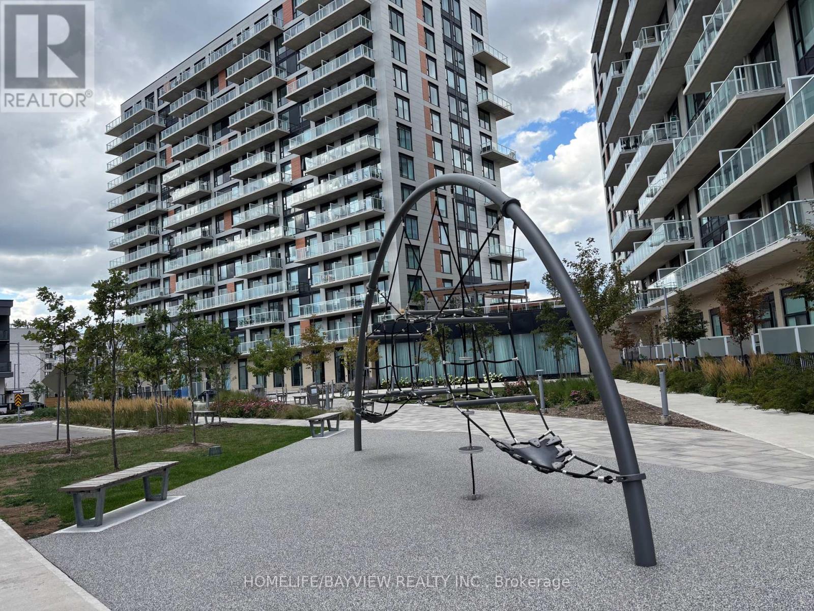 930 - 2 David Eyer Road, Richmond Hill, Ontario  L4S 0N6 - Photo 16 - N12458177