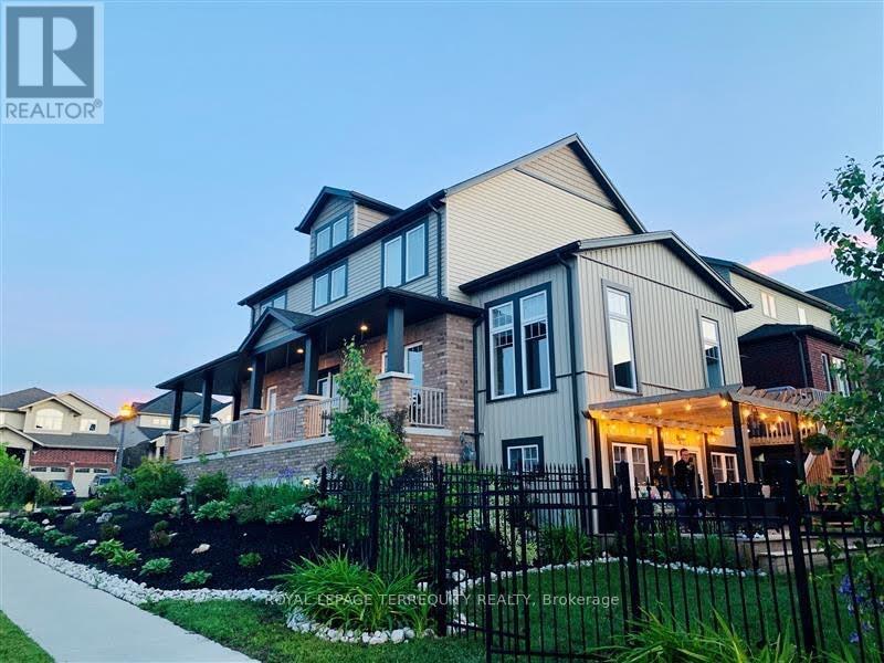387 GRAVEL RIDGE TRAIL, Kitchener, Ontario
