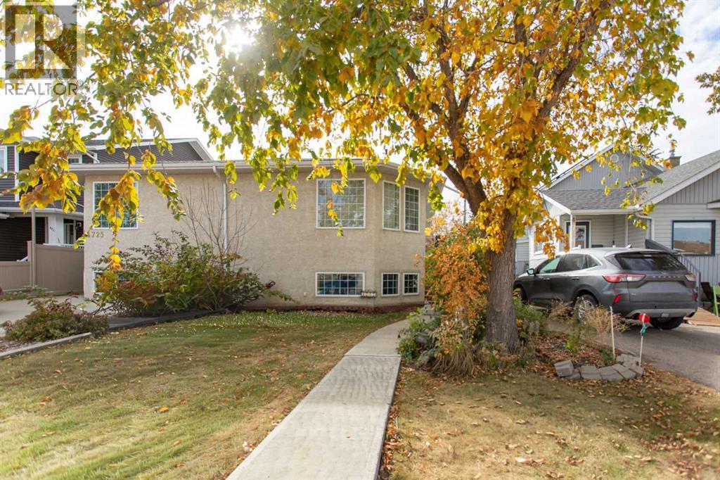 4727 49a Avenue, Lacombe, Alberta  T4L 1N4 - Photo 1 - A2263444