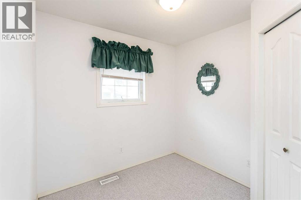 4727 49a Avenue, Lacombe, Alberta  T4L 1N4 - Photo 11 - A2263444