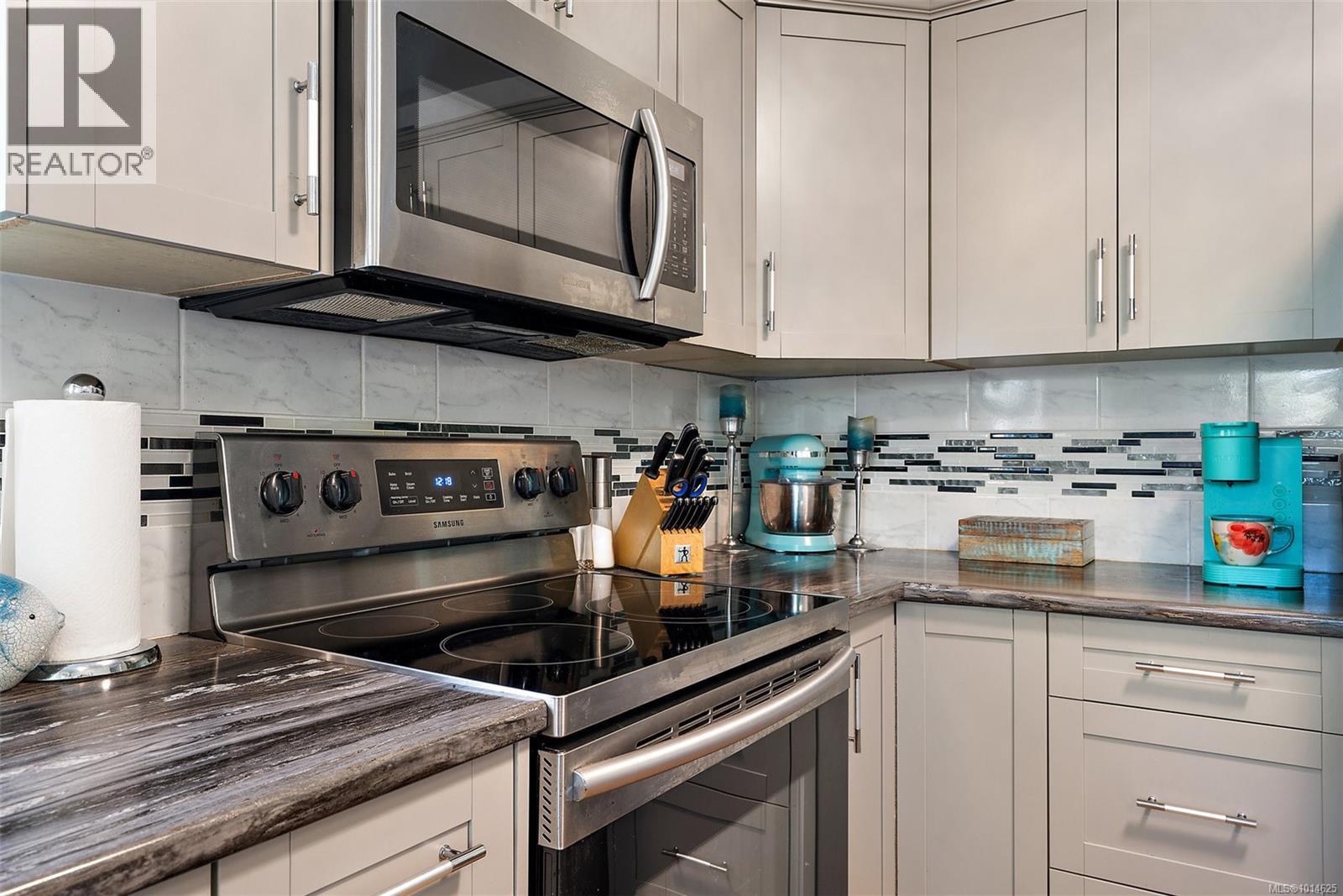 6877 Philip Rd, Lantzville, British Columbia  V0R 2H0 - Photo 9 - 1014625