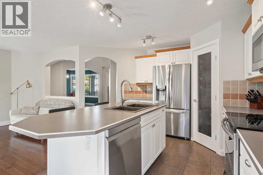 45 Mt Douglas Close Se, Calgary, Alberta  T2Z 3R8 - Photo 8 - A2256813