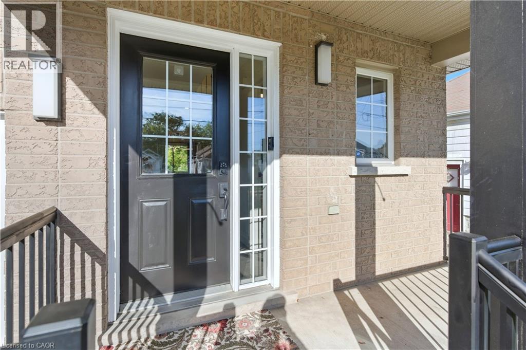 150 East 38th Street, Hamilton, Ontario  L8V 4E7 - Photo 4 - 40778420