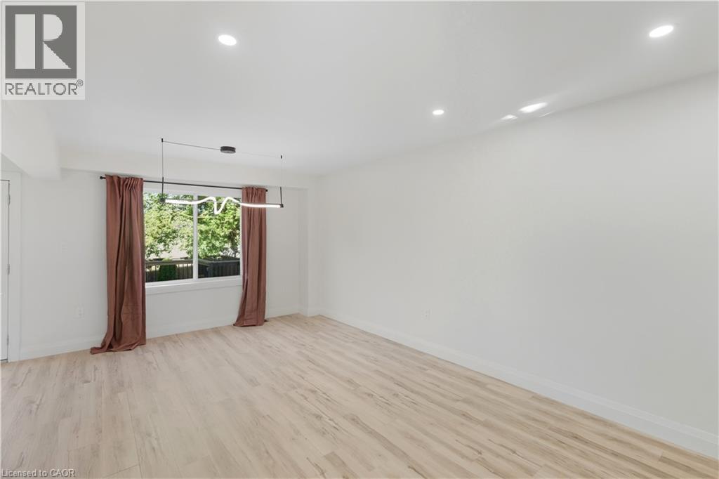 150 East 38th Street, Hamilton, Ontario  L8V 4E7 - Photo 10 - 40778420