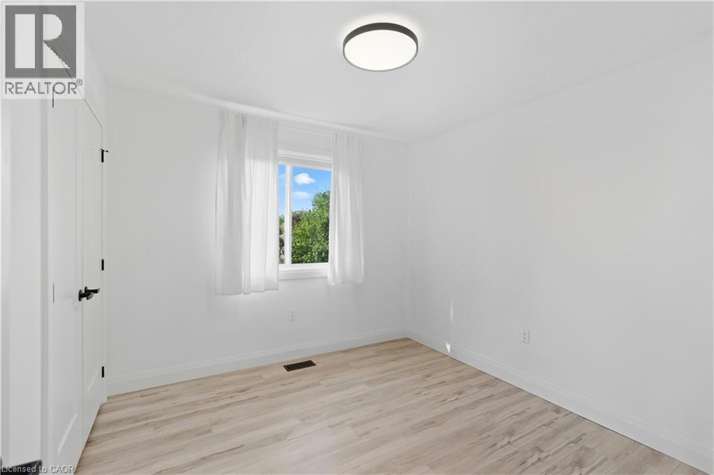 150 East 38th Street, Hamilton, Ontario  L8V 4E7 - Photo 27 - 40778420