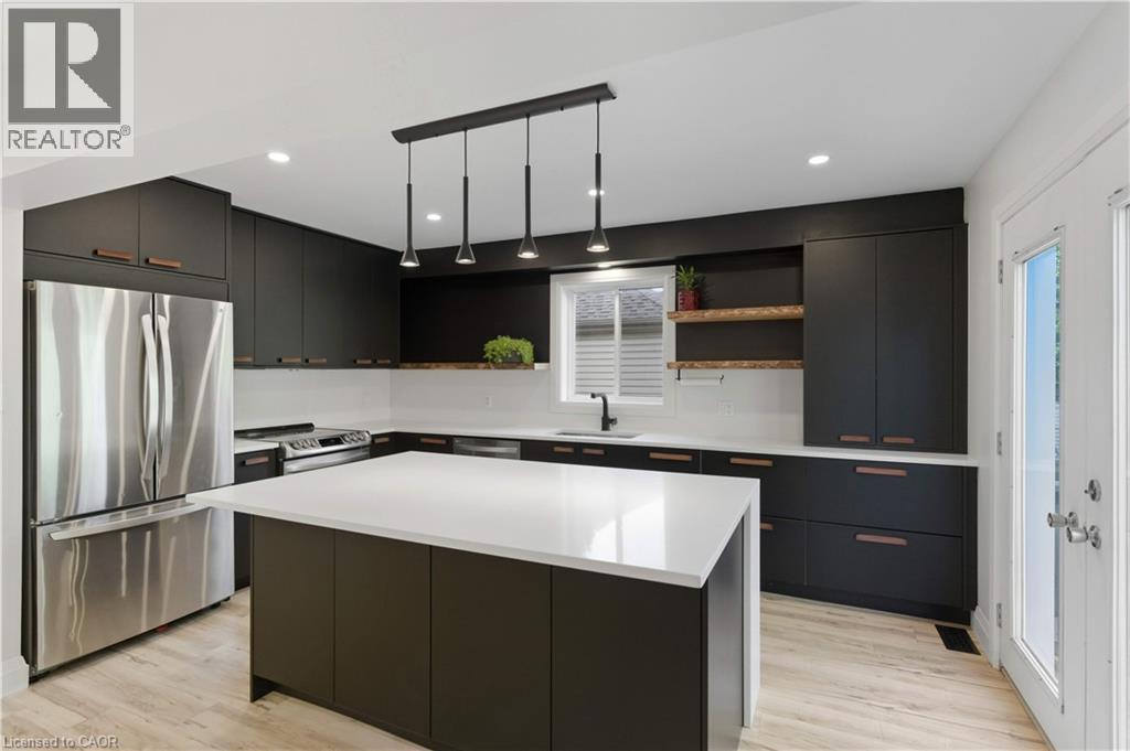 150 East 38th Street, Hamilton, Ontario  L8V 4E7 - Photo 11 - 40778420