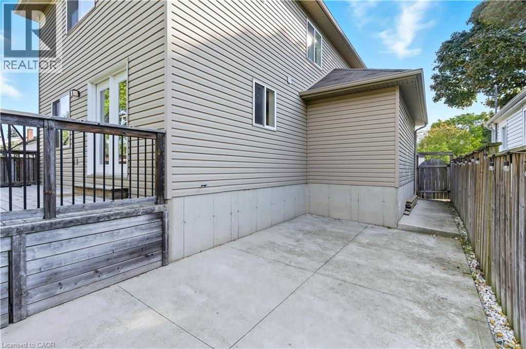 150 East 38th Street, Hamilton, Ontario  L8V 4E7 - Photo 43 - 40778420