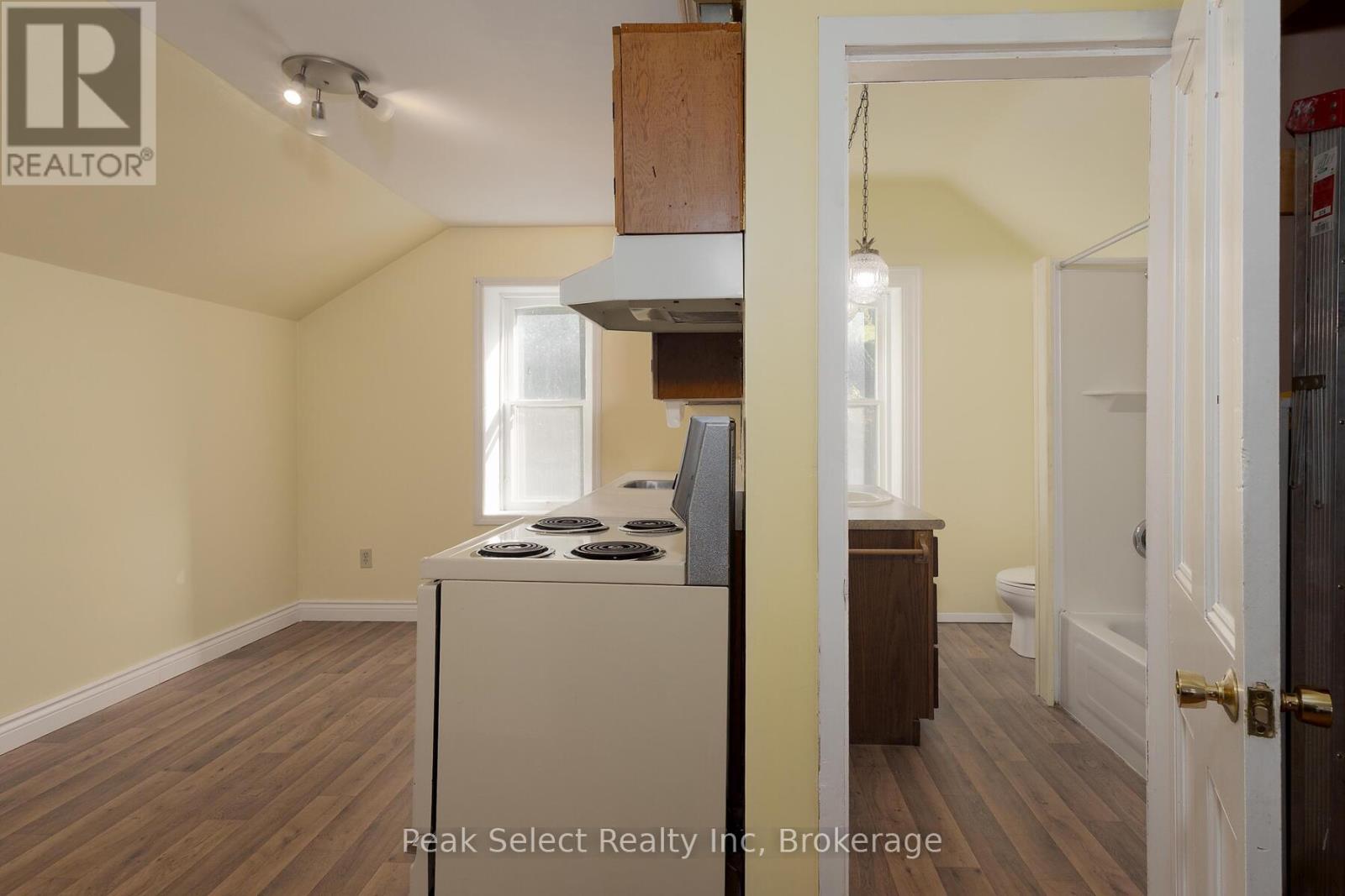 71 Wellington Street S, St. Marys, Ontario  N4X 1C1 - Photo 20 - X12458206
