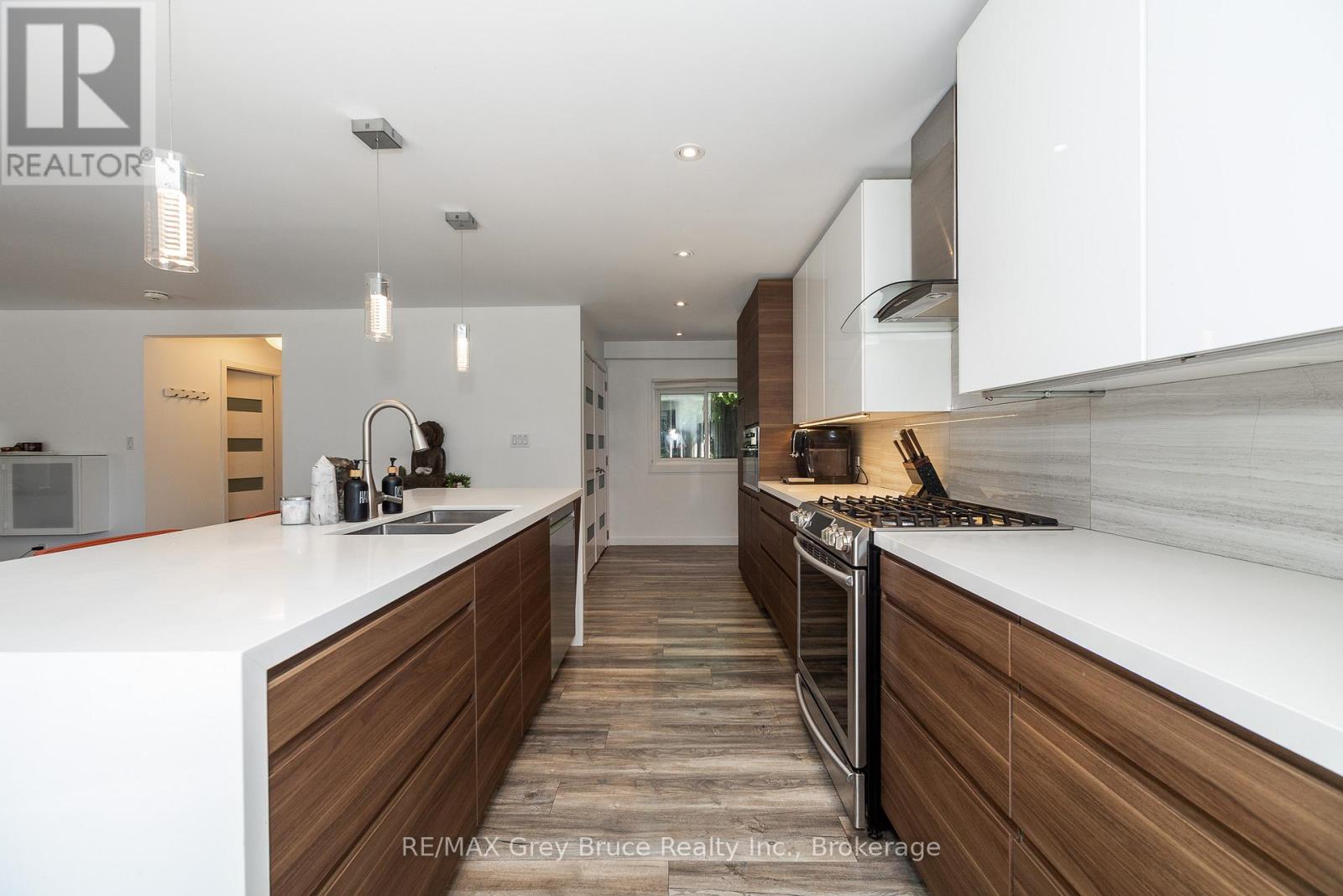 495204 Traverston Road, West Grey, Ontario  N0C 1H0 - Photo 22 - X12458226