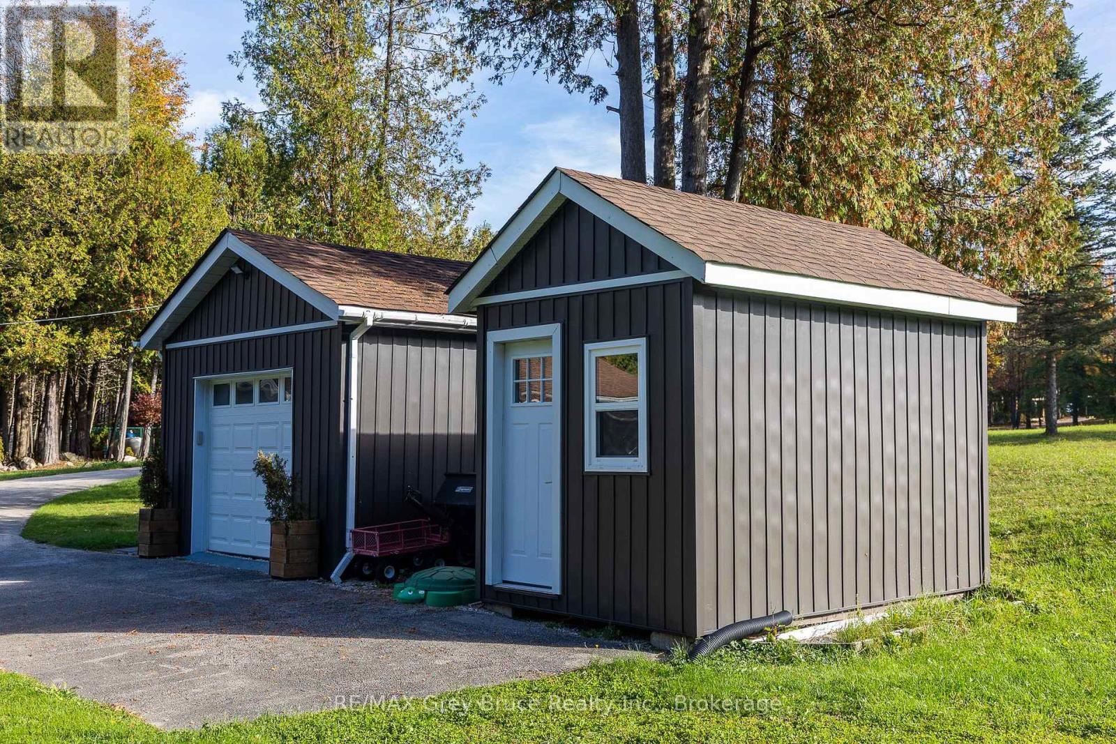 495204 Traverston Road, West Grey, Ontario  N0C 1H0 - Photo 38 - X12458226