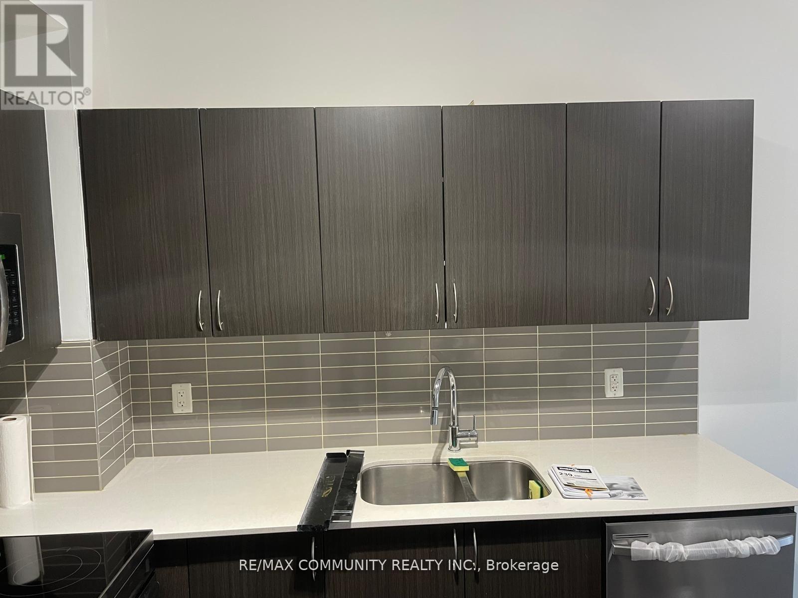 216 - 3560 St Clair Avenue E, Toronto, Ontario  M1K 0A9 - Photo 3 - E12458223