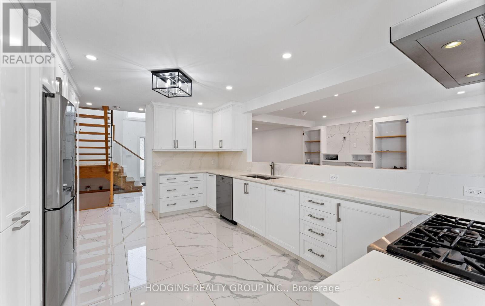 1670 Caverly Court, Mississauga, Ontario  L5L 3L7 - Photo 12 - W12458225