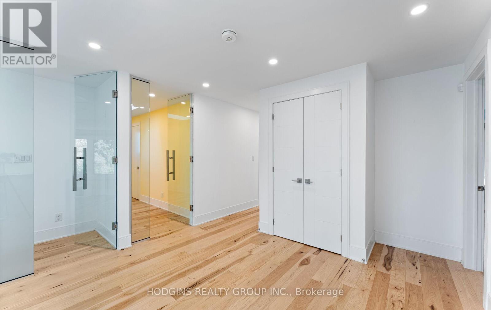 1670 Caverly Court, Mississauga, Ontario  L5L 3L7 - Photo 17 - W12458225