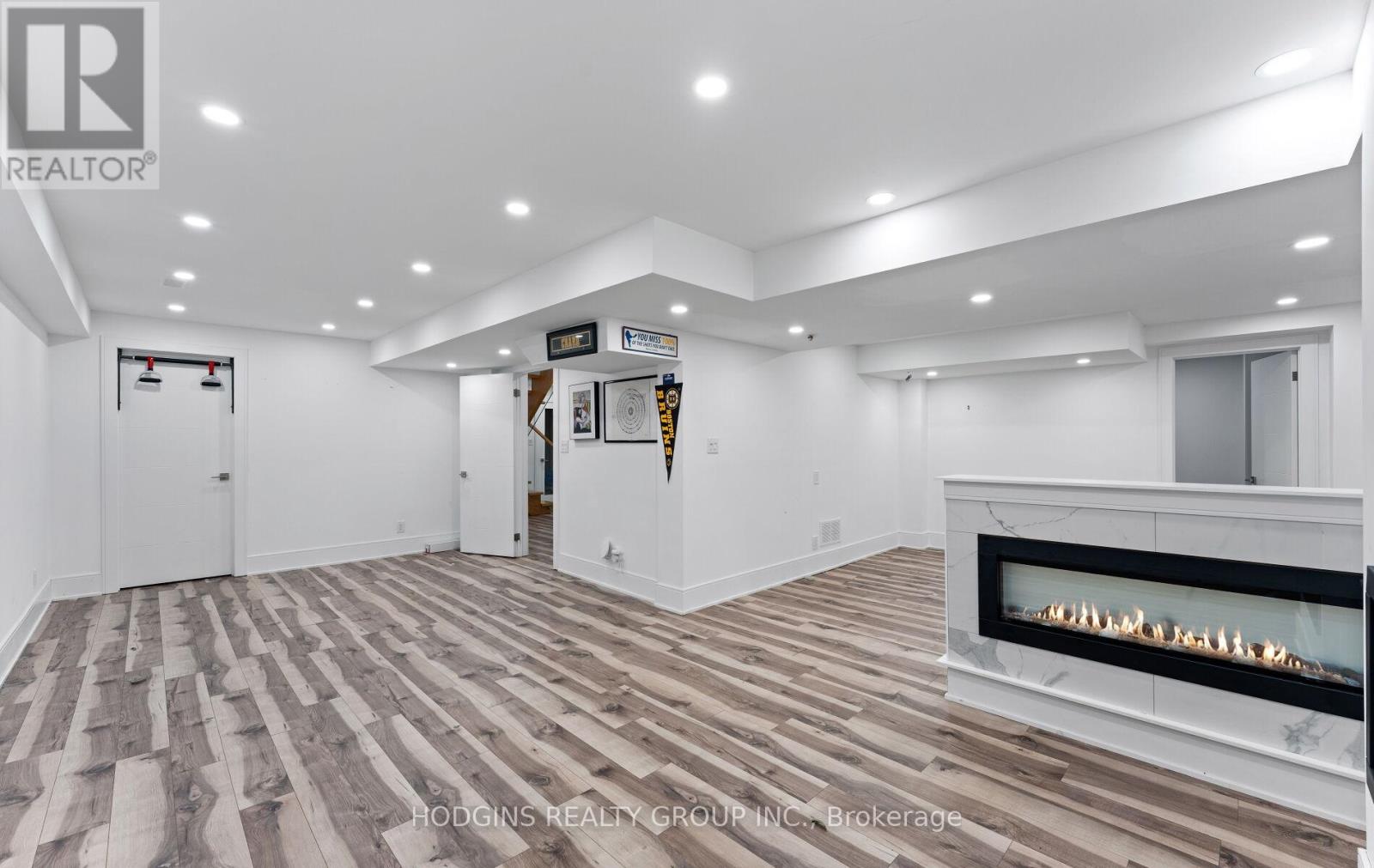 1670 Caverly Court, Mississauga, Ontario  L5L 3L7 - Photo 31 - W12458225