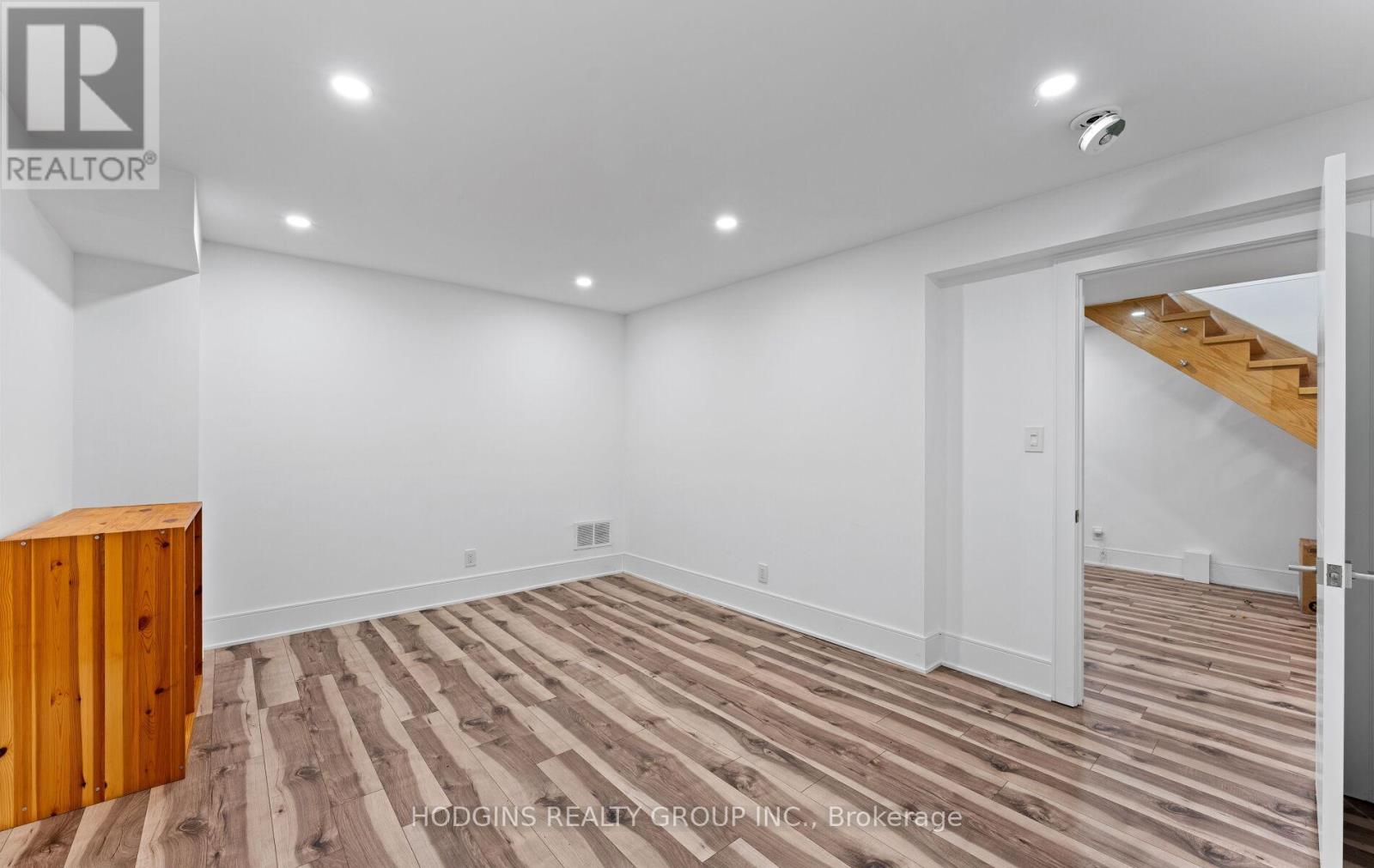1670 Caverly Court, Mississauga, Ontario  L5L 3L7 - Photo 33 - W12458225
