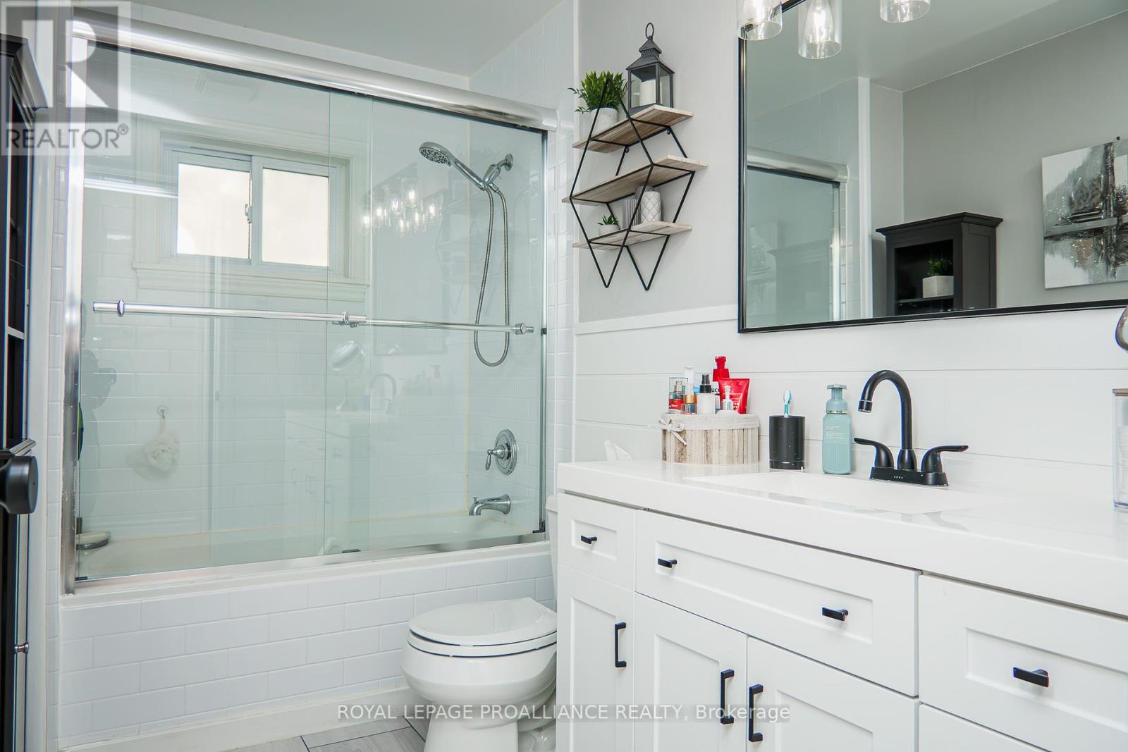 163 Avonlough Road, Belleville (Belleville Ward), Ontario  K8N 4Z2 - Photo 38 - X12458279