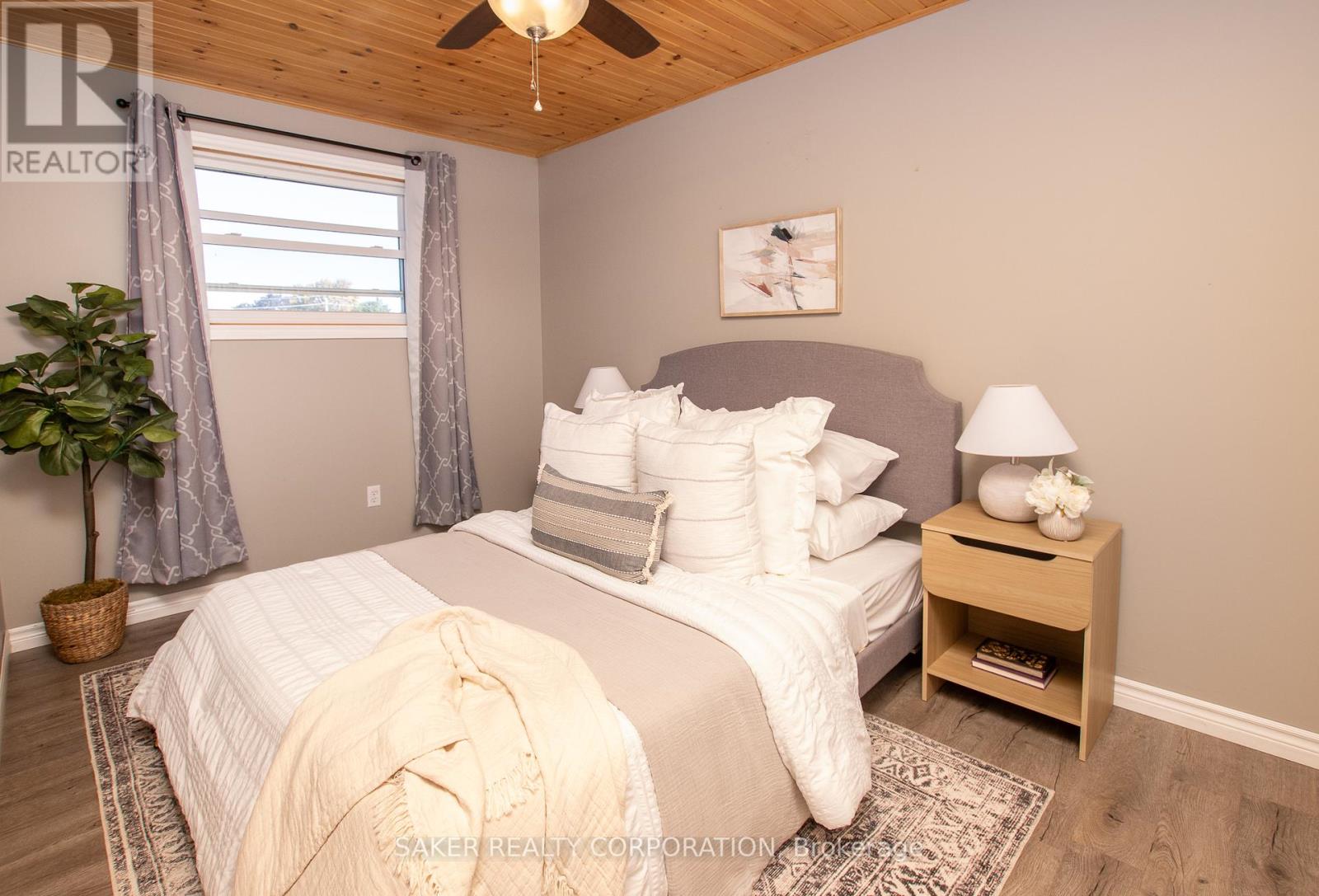 146 Simcoe Street, South Huron, Ontario  N0M 1S1 - Photo 16 - X12458271