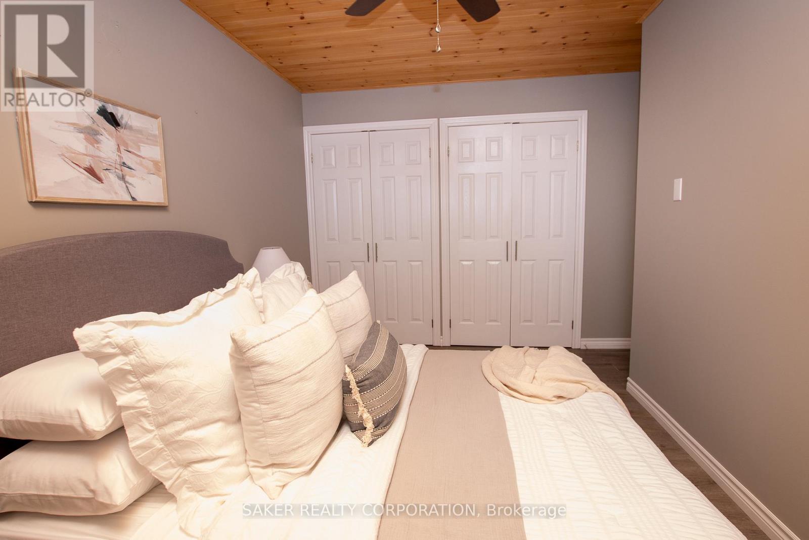 146 Simcoe Street, South Huron, Ontario  N0M 1S1 - Photo 17 - X12458271