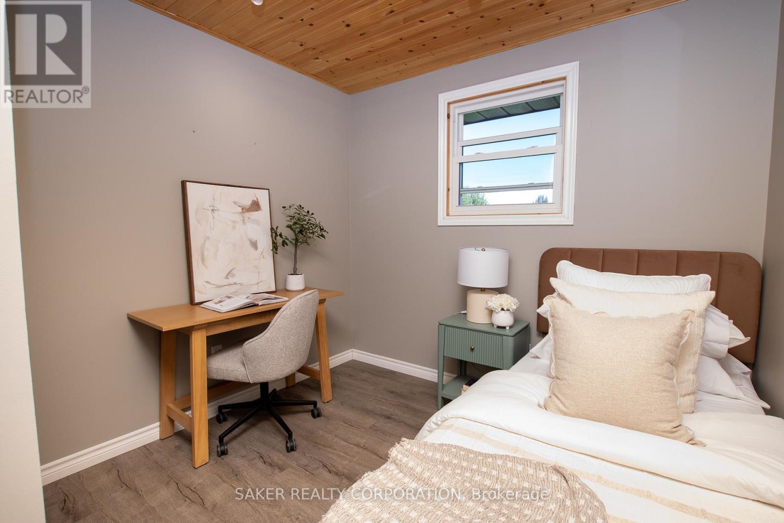 146 Simcoe Street, South Huron, Ontario  N0M 1S1 - Photo 18 - X12458271