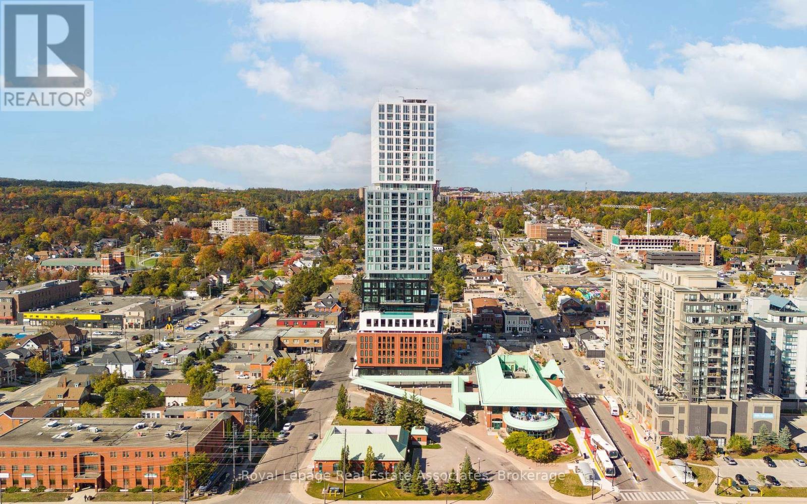 1005 - 39 MARY ST STREET, Barrie, Ontario