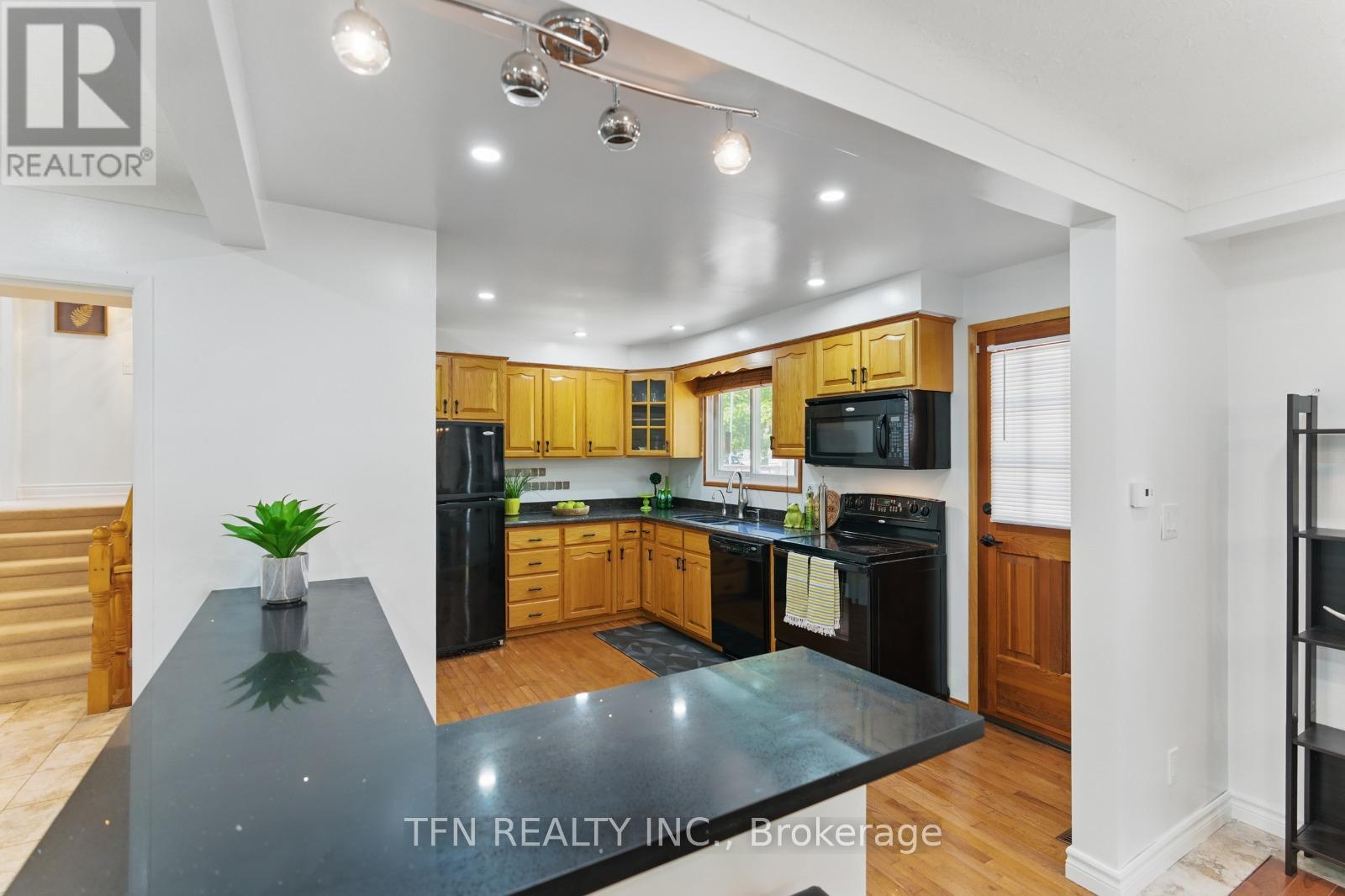 4124 Preston Avenue, Niagara Falls, Ontario  L2H 2C5 - Photo 16 - X12458216