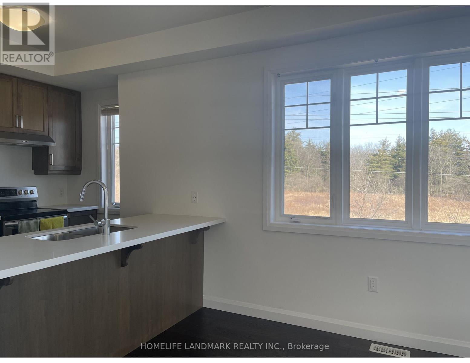 31 - 1169 Garner Road E, Hamilton, Ontario  L9G 0G8 - Photo 10 - X12458218