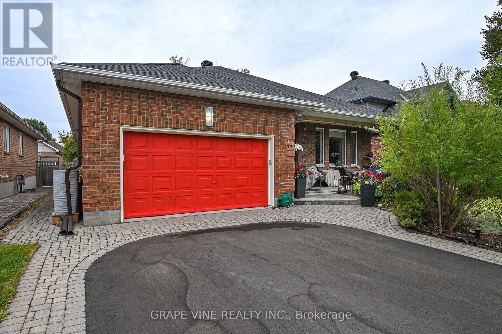 777 Rolling River Crescent, Ottawa, Ontario  K1V 1M2 - Photo 1 - X12458250