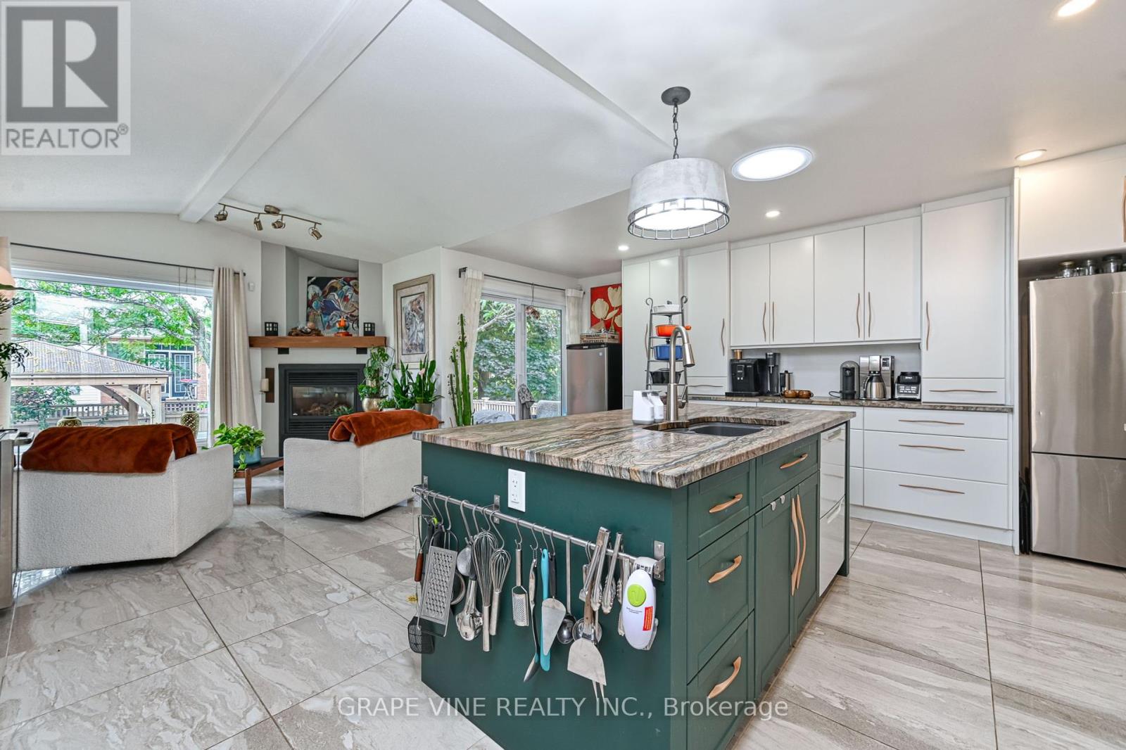 777 Rolling River Crescent, Ottawa, Ontario  K1V 1M2 - Photo 13 - X12458250