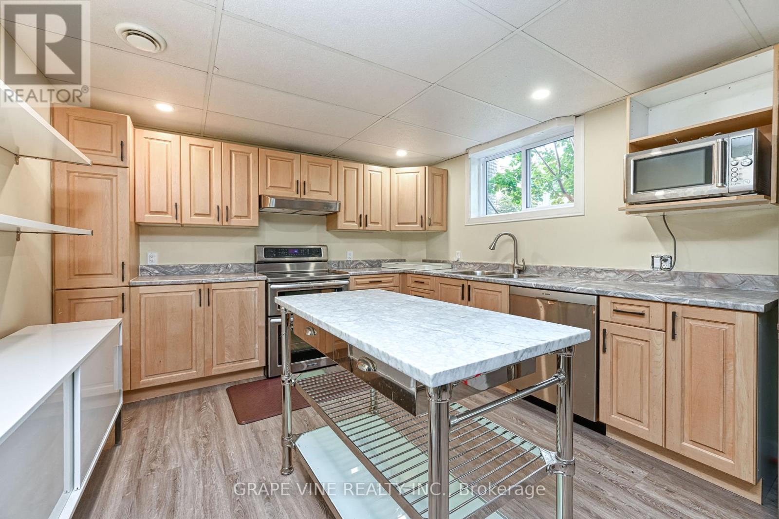 777 Rolling River Crescent, Ottawa, Ontario  K1V 1M2 - Photo 27 - X12458250