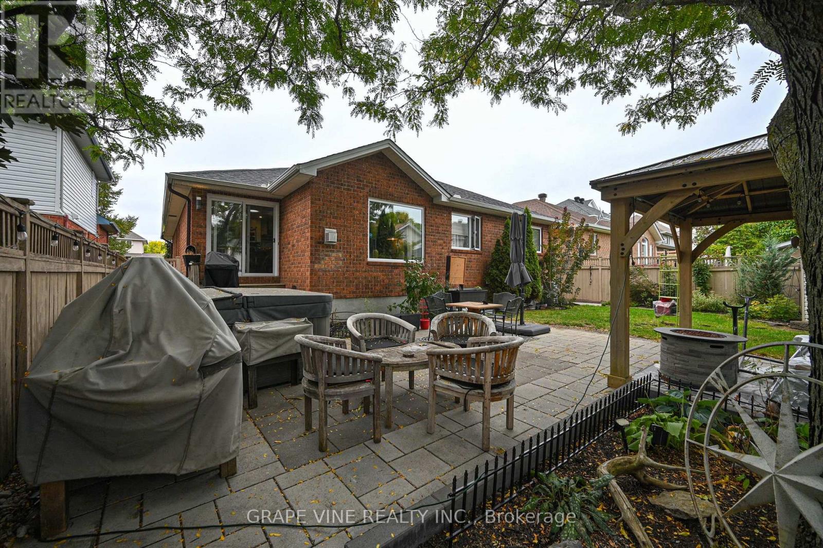777 Rolling River Crescent, Ottawa, Ontario  K1V 1M2 - Photo 33 - X12458250
