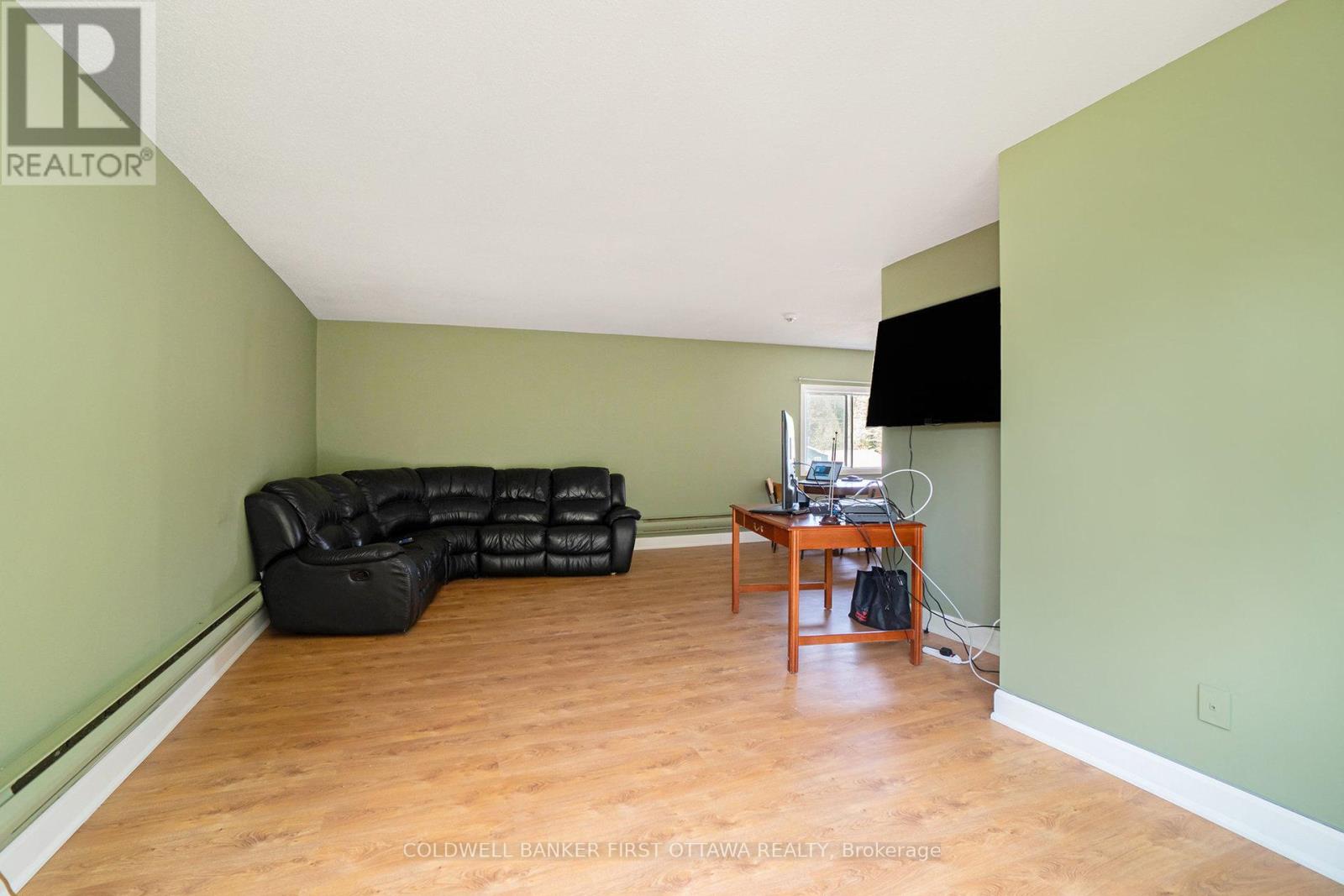 9628 Hwy 509, North Frontenac, Ontario  K0H 2J0 - Photo 17 - X12458276