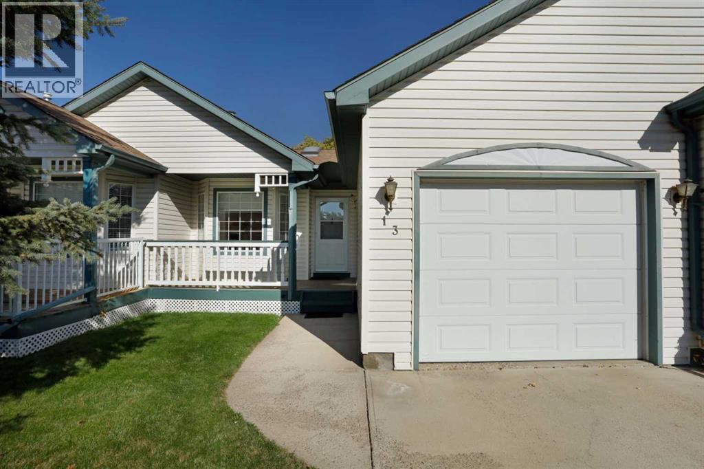 13 Fairview Park Lane W, Brooks, Alberta  T1R 1G9 - Photo 2 - A2263773