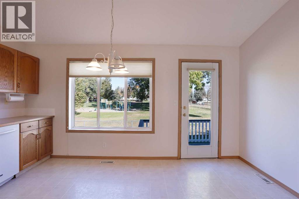 13 Fairview Park Lane W, Brooks, Alberta  T1R 1G9 - Photo 13 - A2263773