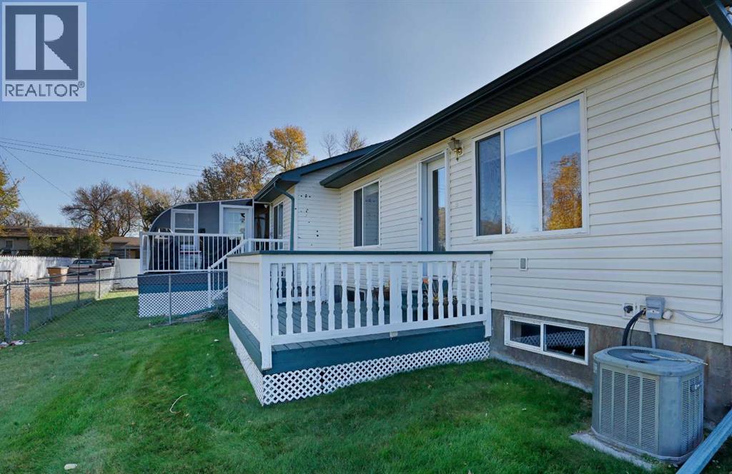 13 Fairview Park Lane W, Brooks, Alberta  T1R 1G9 - Photo 35 - A2263773