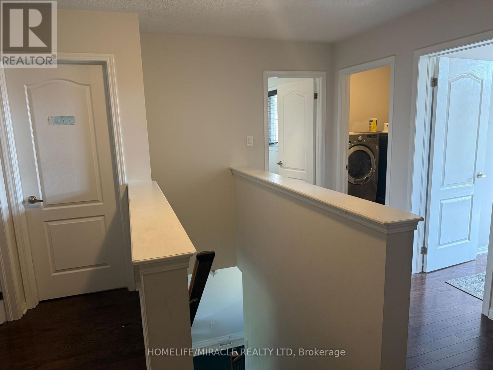 422 Cavanagh Lane, Milton, Ontario  L9T 8G6 - Photo 15 - W12312698