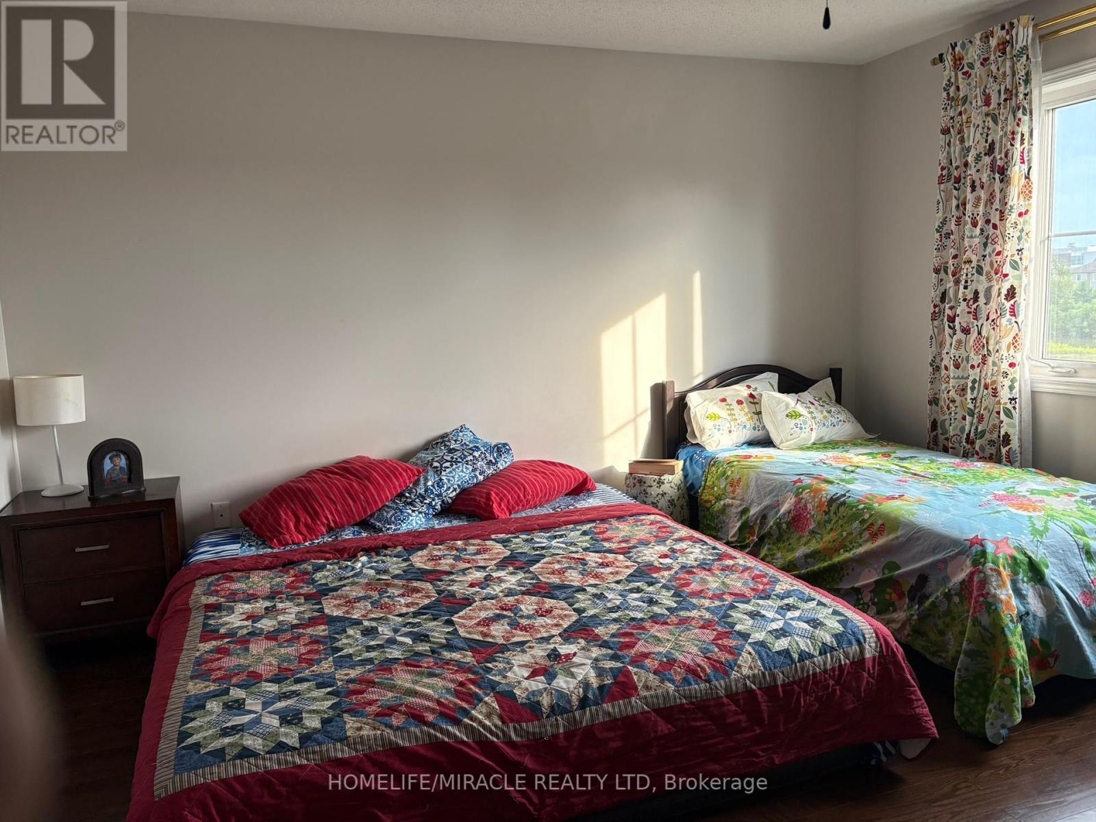 422 Cavanagh Lane, Milton, Ontario  L9T 8G6 - Photo 16 - W12312698