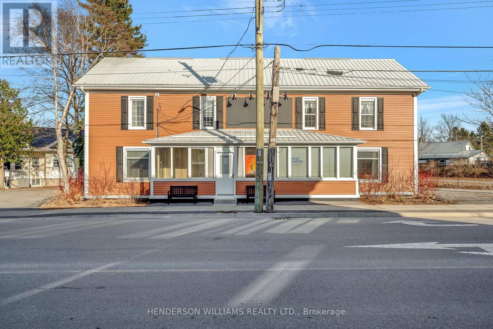 E - 1 Lake Street, Prince Edward County, Ontario  K0K 2T0 - Photo 1 - X12375993