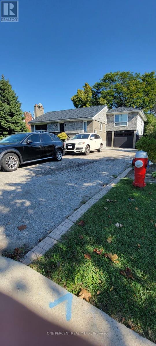 3417 Palgrave Road, Mississauga, Ontario  L5B 1V9 - Photo 4 - W12445826