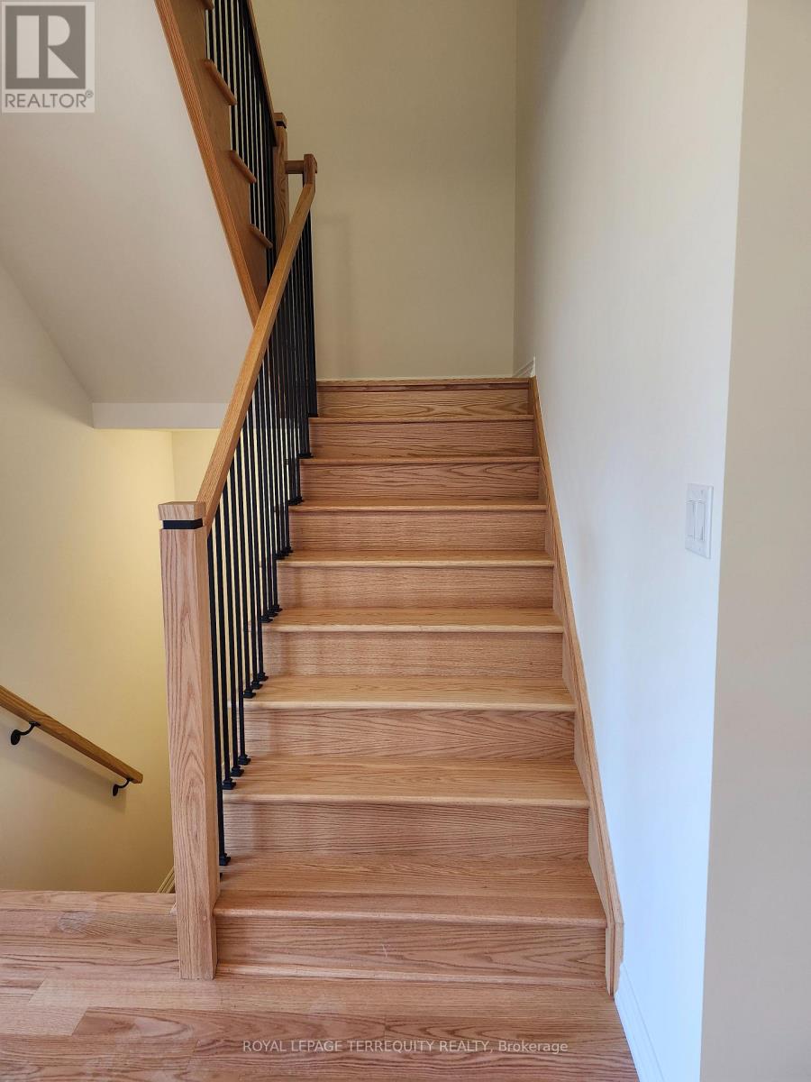 1128 Skyridge Boulevard, Pickering, Ontario  L1X 0M7 - Photo 13 - E12458235