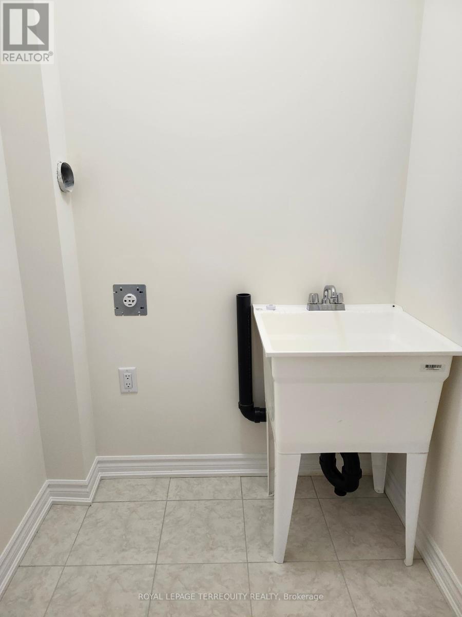 1128 Skyridge Boulevard, Pickering, Ontario  L1X 0M7 - Photo 31 - E12458235