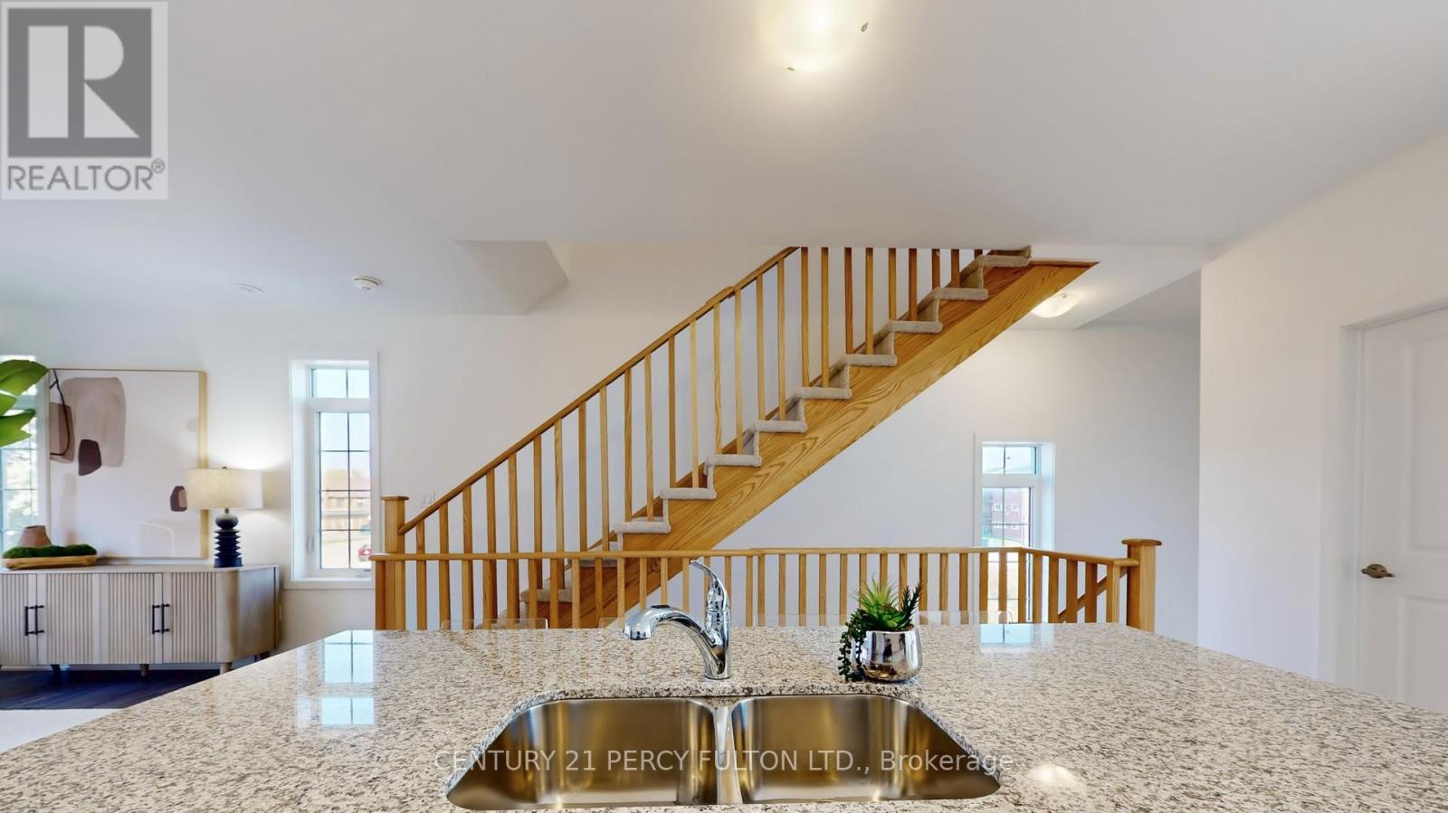 31 Selfridge Way, Whitby, Ontario  L1N 0N9 - Photo 13 - E12458237