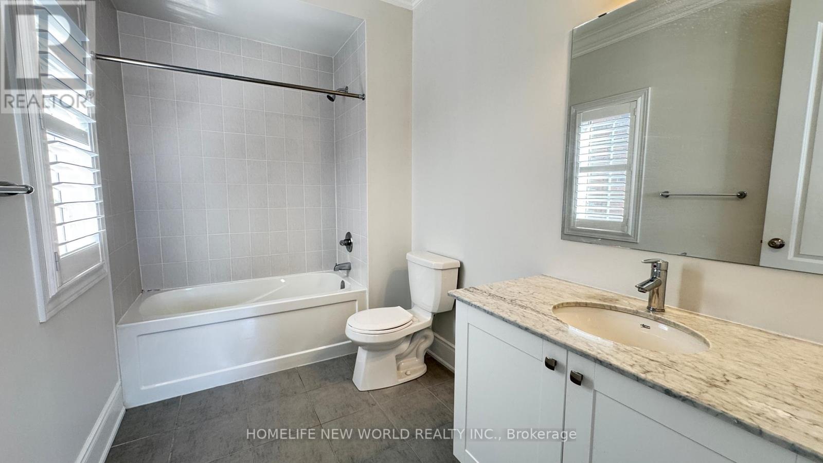 10 Ken Sinclair Crescent, Aurora, Ontario  L4G 3J1 - Photo 19 - N12458230