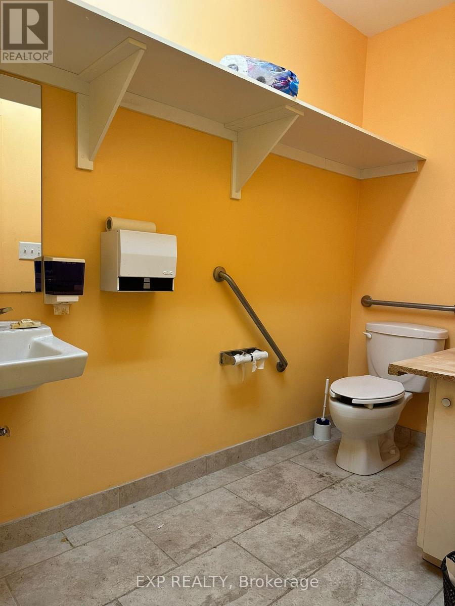3 - 1150 Kerrisdale Boulevard, Newmarket, Ontario  L3Y 8L3 - Photo 10 - N12458248