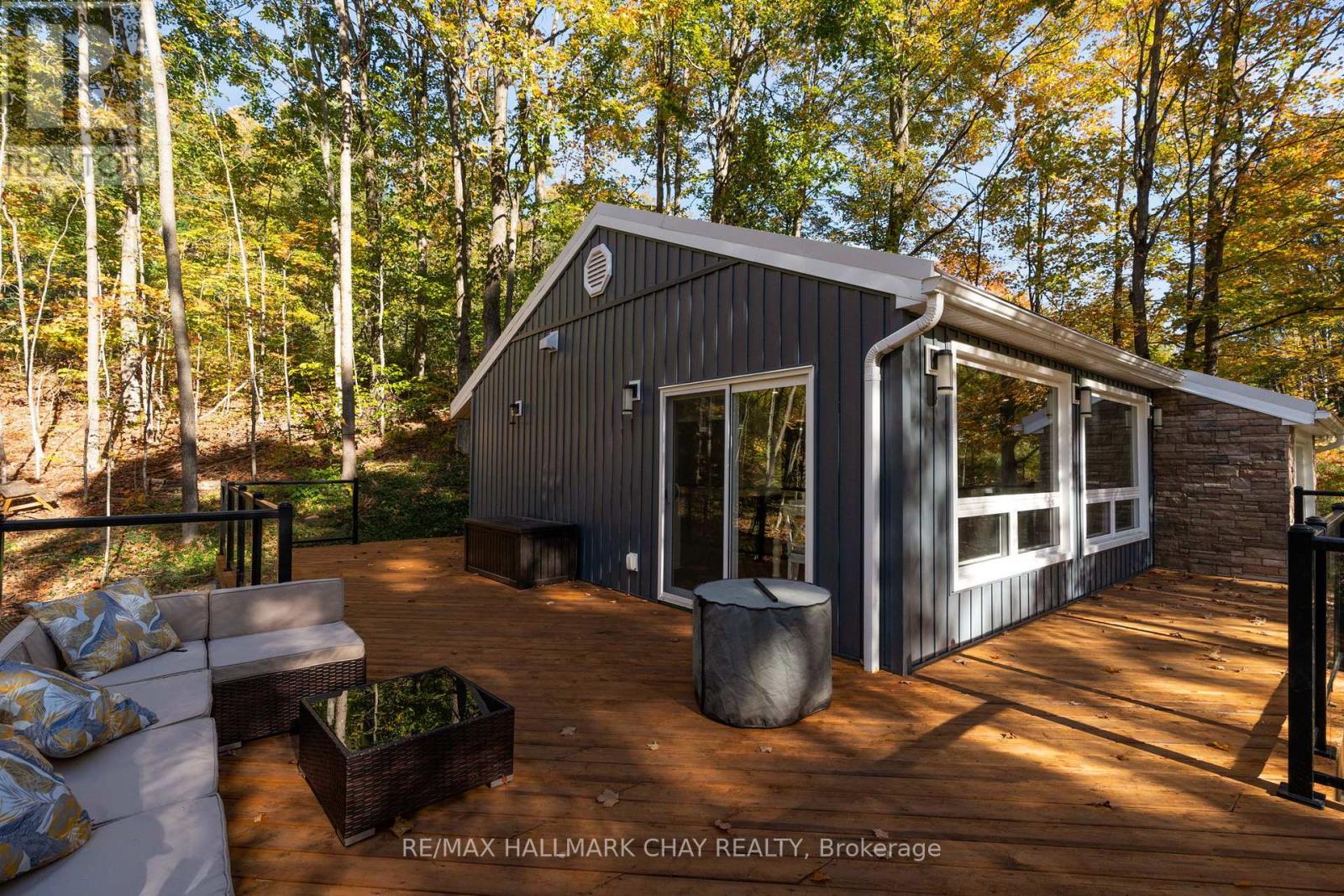 1 Iroquois Ridge, Oro-Medonte, Ontario  L0K 1E0 - Photo 24 - S12458280