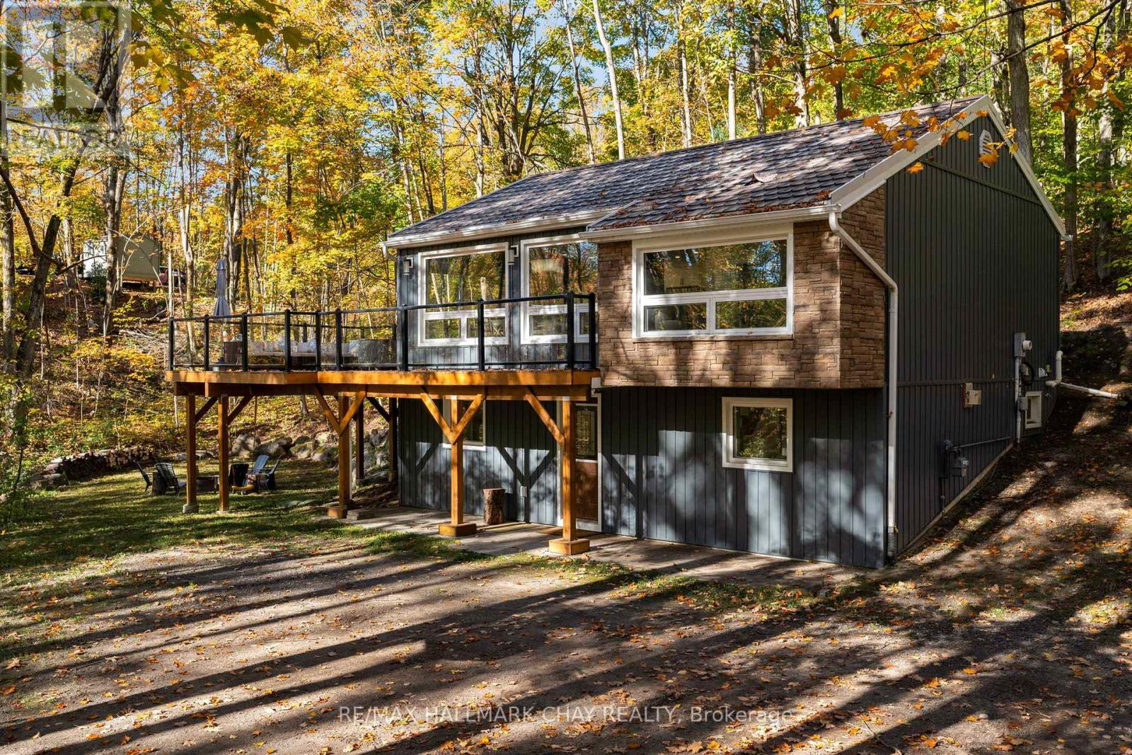 1 Iroquois Ridge, Oro-Medonte, Ontario  L0K 1E0 - Photo 3 - S12458280