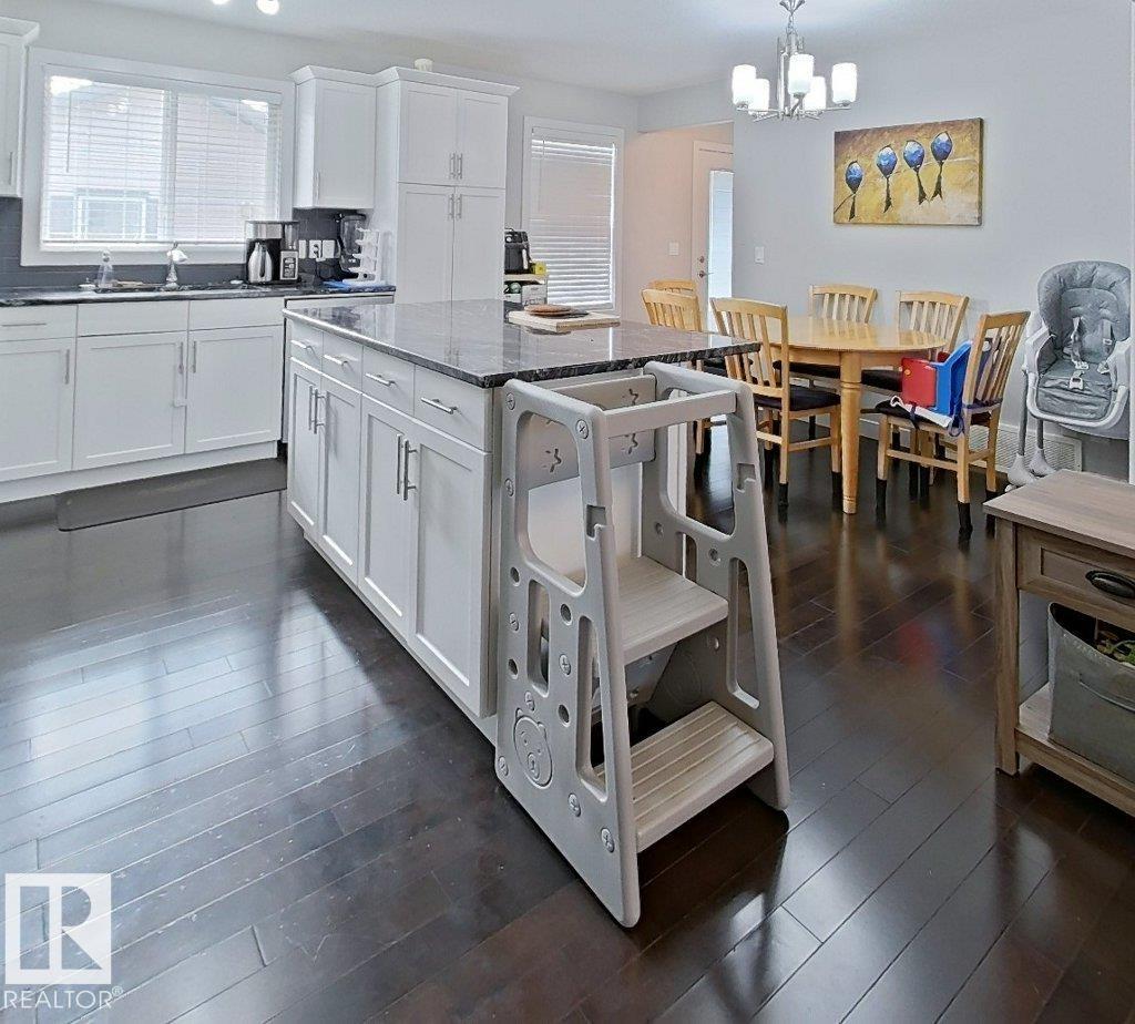 5117 Godson Close Nw, Edmonton, Alberta  T5T 4P7 - Photo 8 - E4461469